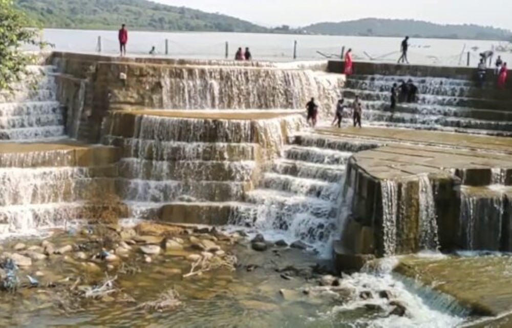 SamudraLingapur Waterfall
